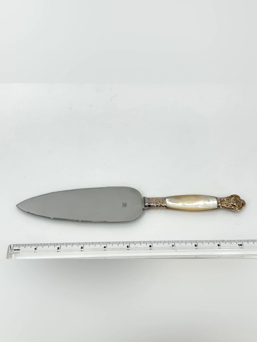 Vintage Mother-of-Pearl Silver Cake Server - Elegant Serving Utensil Sheffield